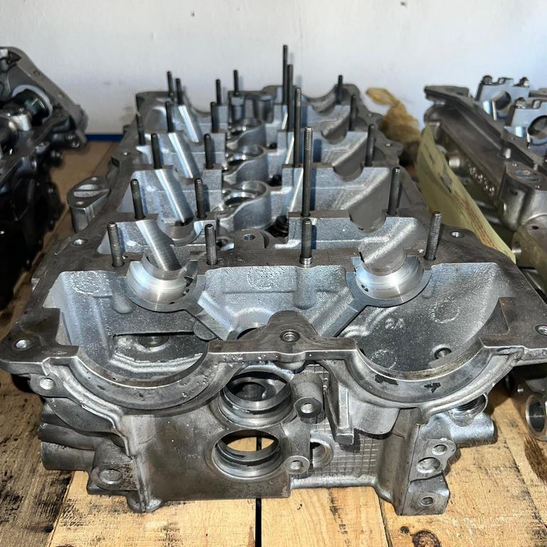 İX ÇIKMA PARÇA N46 1.8 2.0 BENZİNLİ 422 SİLİNDİR KAPAĞI 320 318 KOMPLE KAPAK